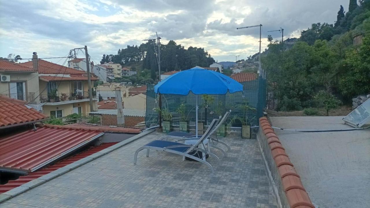 Αυθεντικό Πετρινο Στην Ναύπακτο Apartment Nafpaktos Bagian luar foto